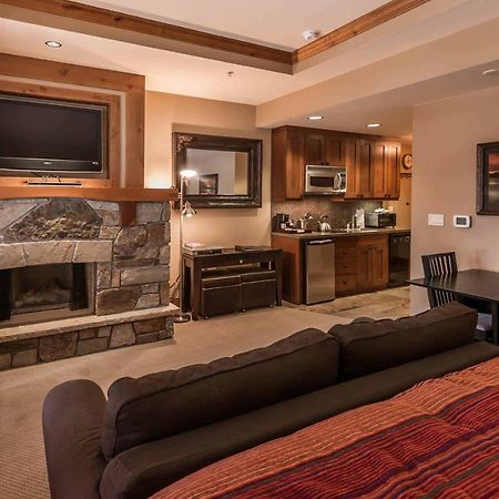 East West Hospitality At Tahoe Truckee Exterior photo