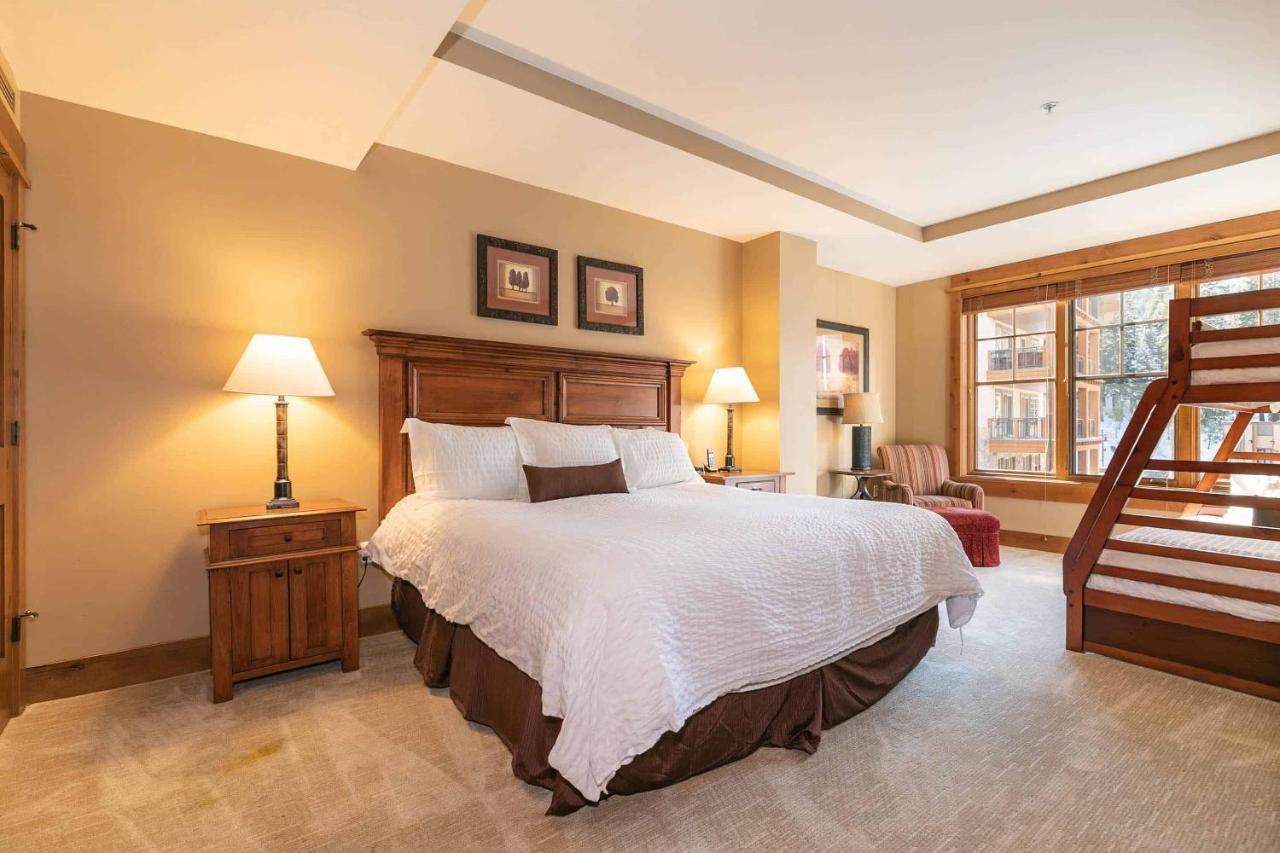 East West Hospitality At Tahoe Truckee Exterior photo