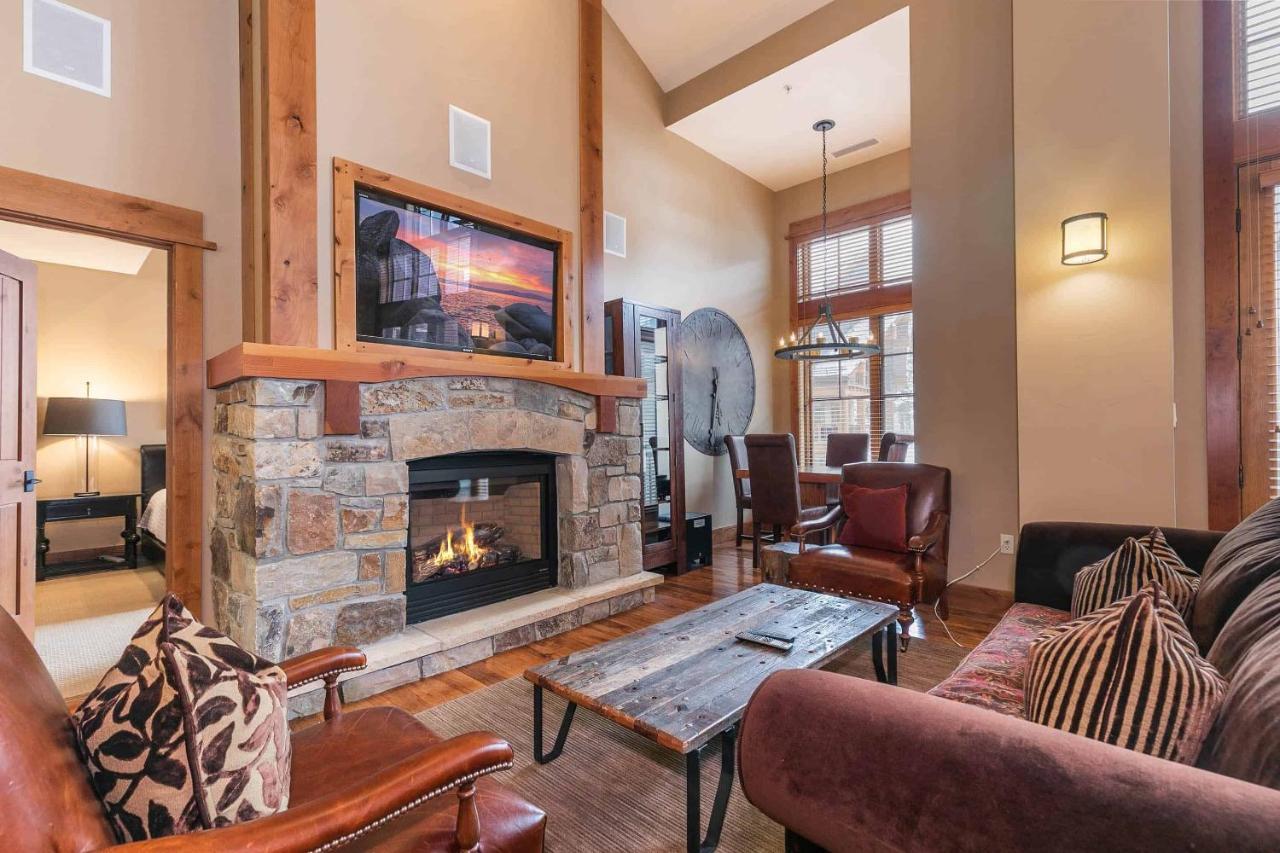 East West Hospitality At Tahoe Truckee Exterior photo