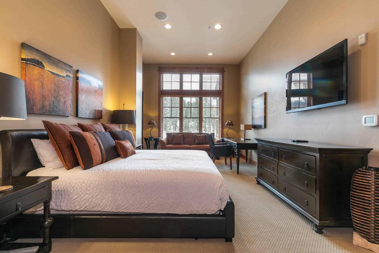 East West Hospitality At Tahoe Truckee Exterior photo