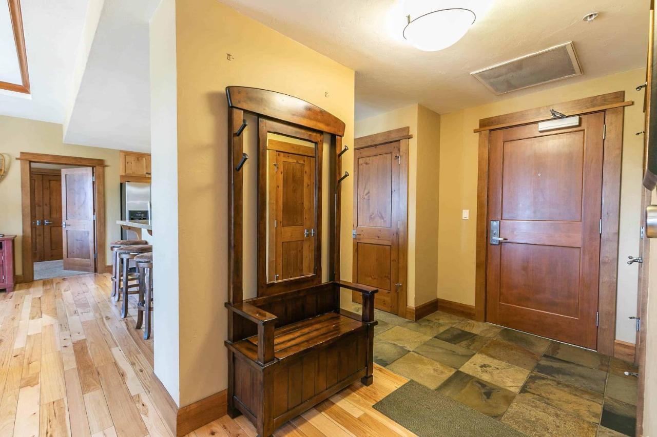 East West Hospitality At Tahoe Truckee Exterior photo
